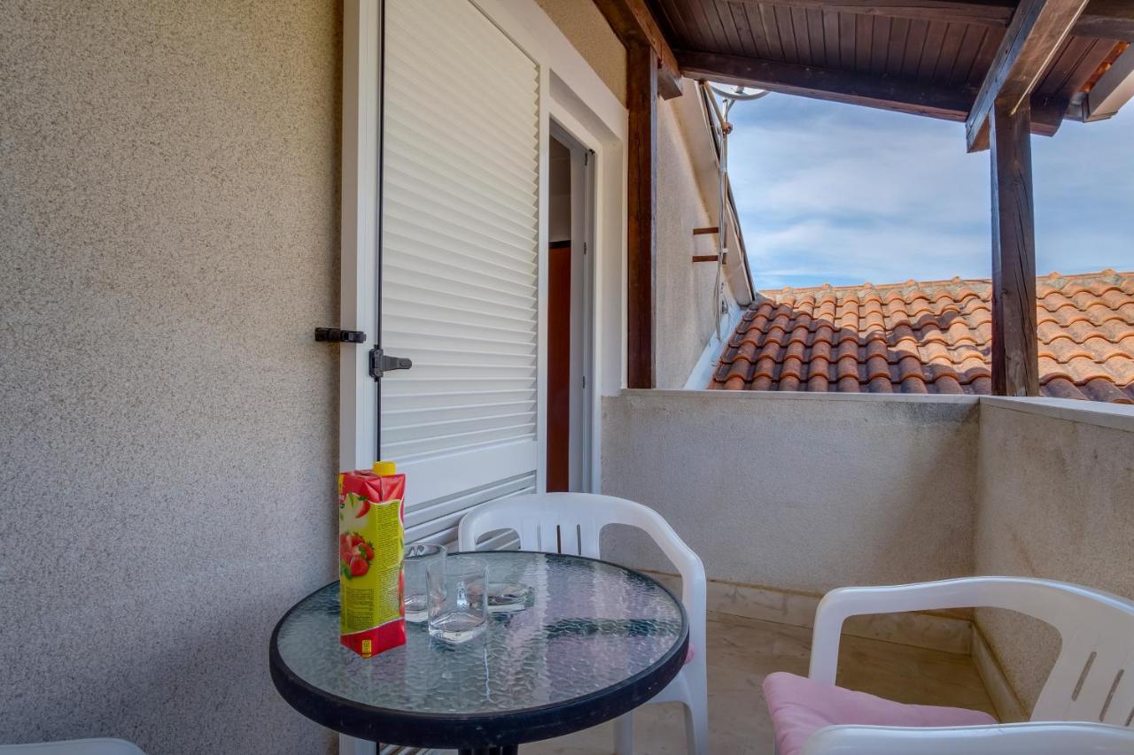 Leonida Mali Lošinj Exterior foto